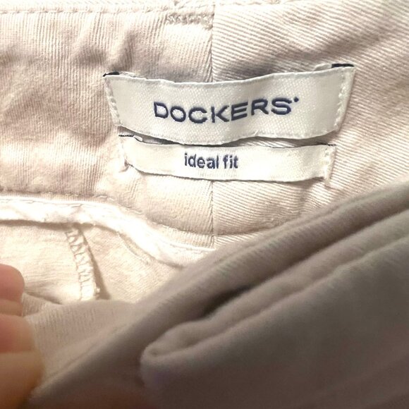 Dockers Ideal Fit Women's 6 Long Khaki Slacks-Casual-100 % Cotton-Front Pockets - Picture 11 of 13